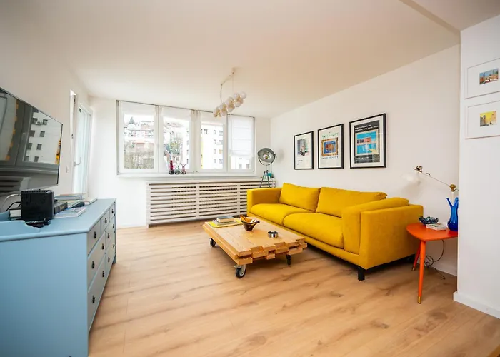 Colorful 3-Bedroom Apartment