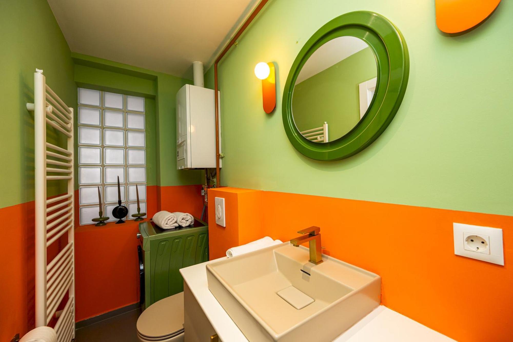Apartment Colorful 3-bedroom
