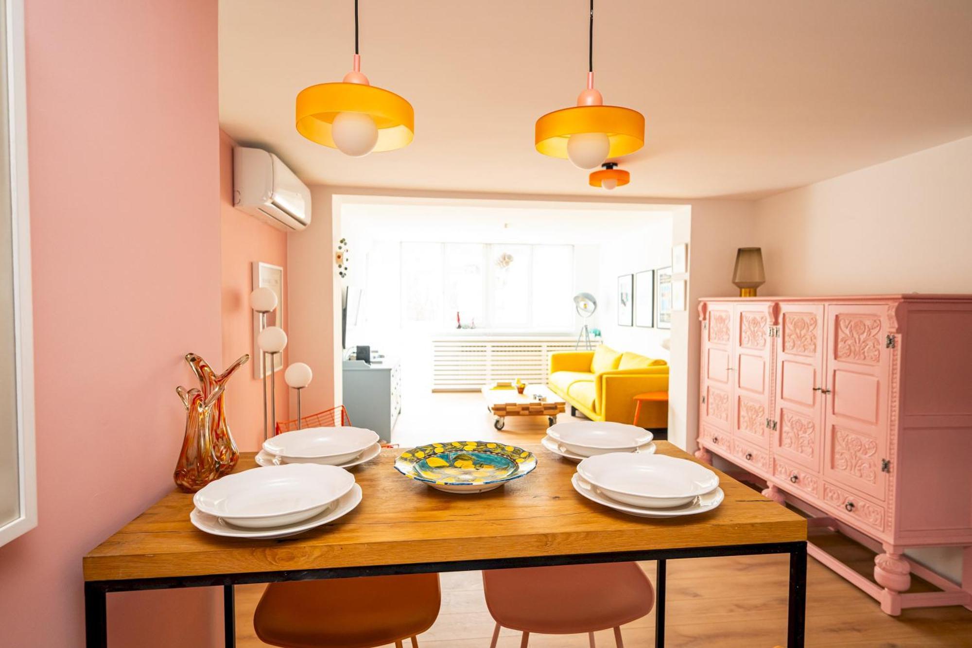 Colorful 3-bedroom Apartment Sarajevo